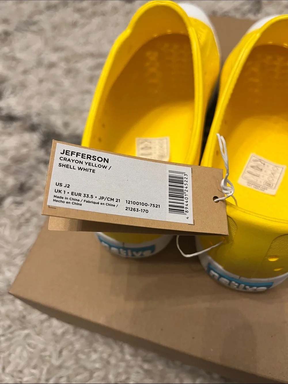 Native Shoes jefferson shoe. Crayon Yellow. White. Kids size 2. New with tags.